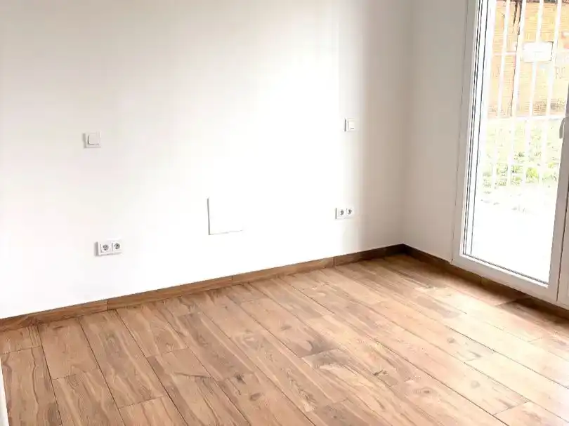 Bedroom of Flat for rent in Latina