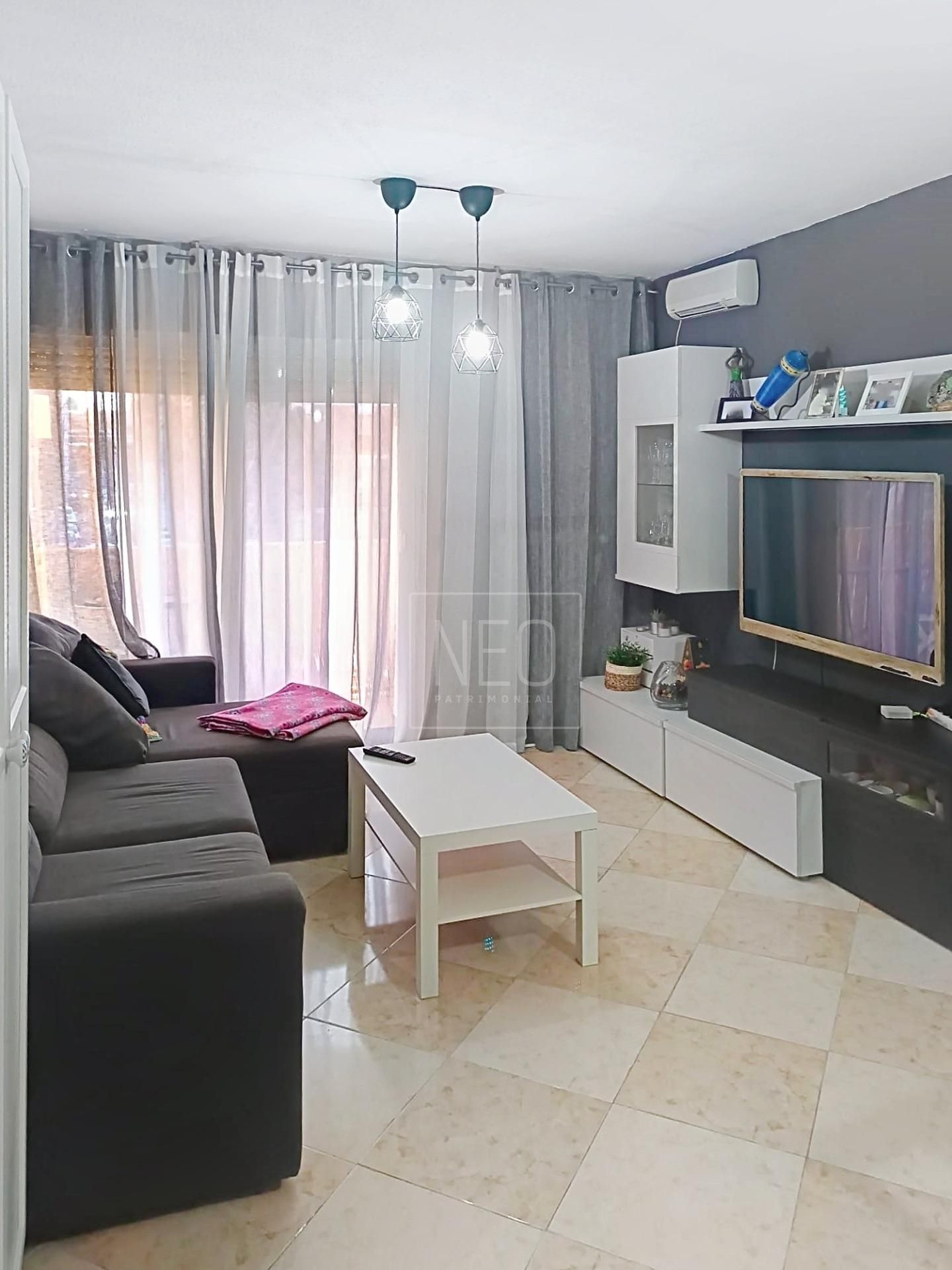 Living room of Flat for sale in Móstoles  with Heating, Private garden and Terrace