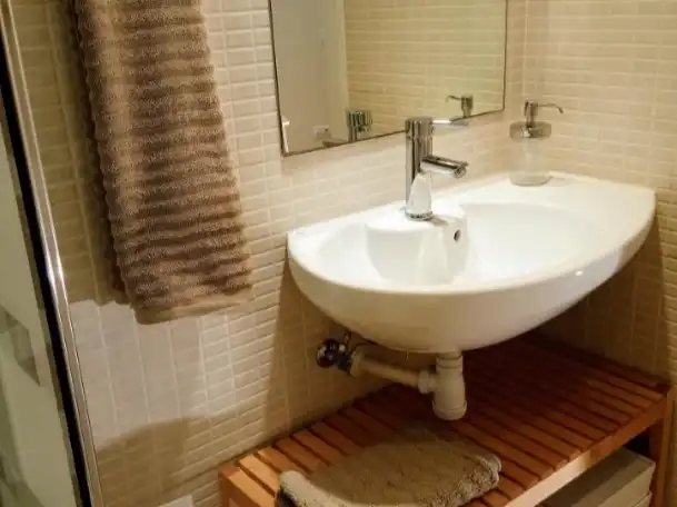 Bathroom of Flat for sale in Llevant