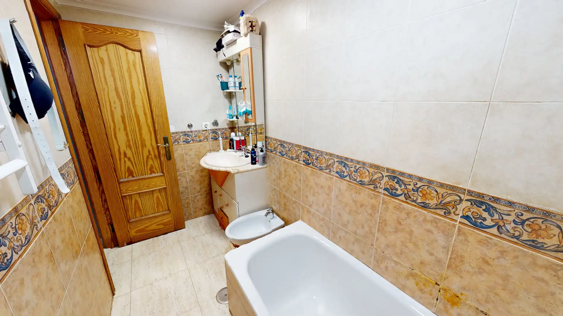 Bathroom of Flat for sale in El Campello  with Furnished, Oven and Washing machine