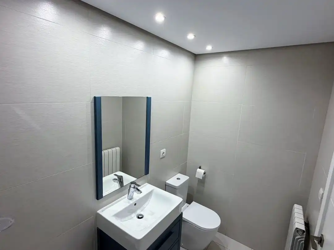Bathroom of Houses for sale in Bilbao   with Terrace and Balcony