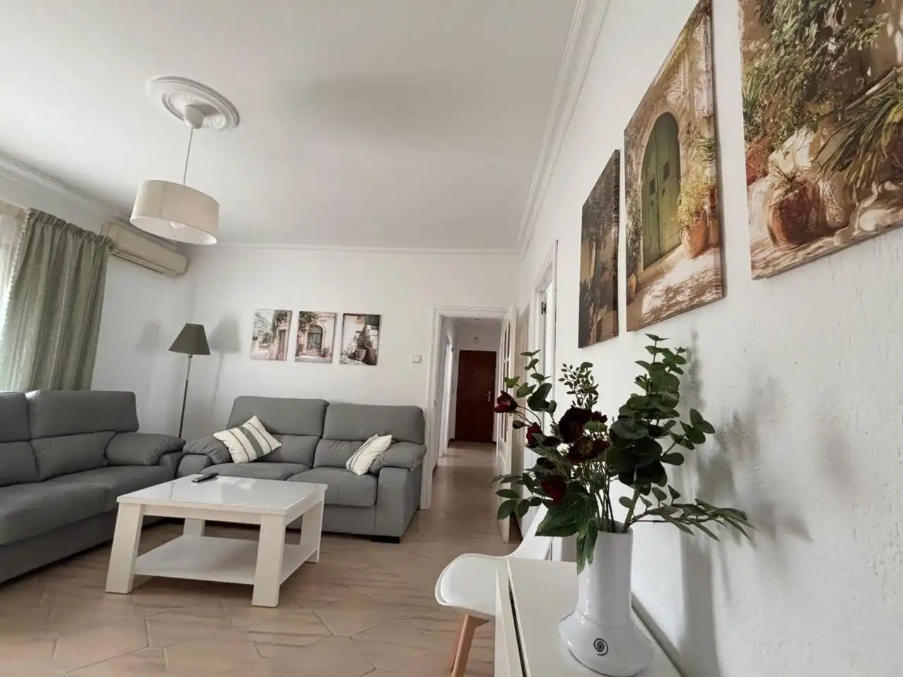 Sala de estar de Piso de alquiler en Huelva con Aire acondicionado, Trastero y Balcón