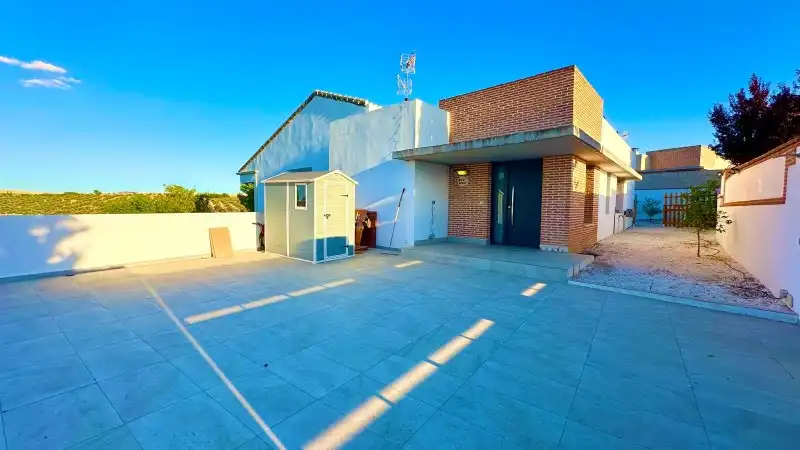 Casa amb piscina en venda a Layos, imagen 5