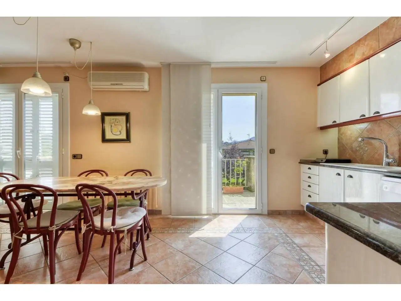 Cocina de Casa o chalet en venta en La Vall d'en Bas con Calefacción, Jardín privado y Parquet