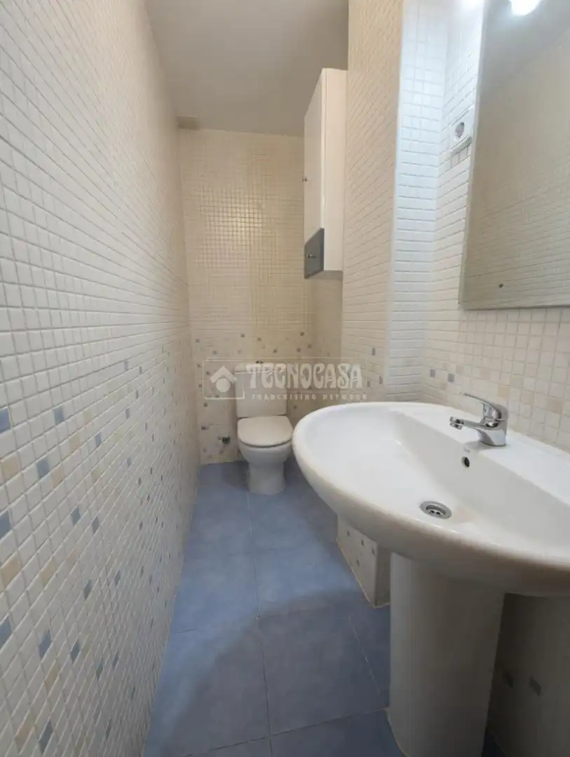Baño de Piso en venta en Alovera con Aire acondicionado, Calefacción y Terraza