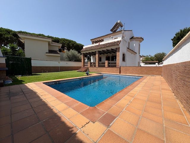 Piscina de Casa o xalet en venda en Algeciras amb Aire condicionat, Calefacció i Parquet