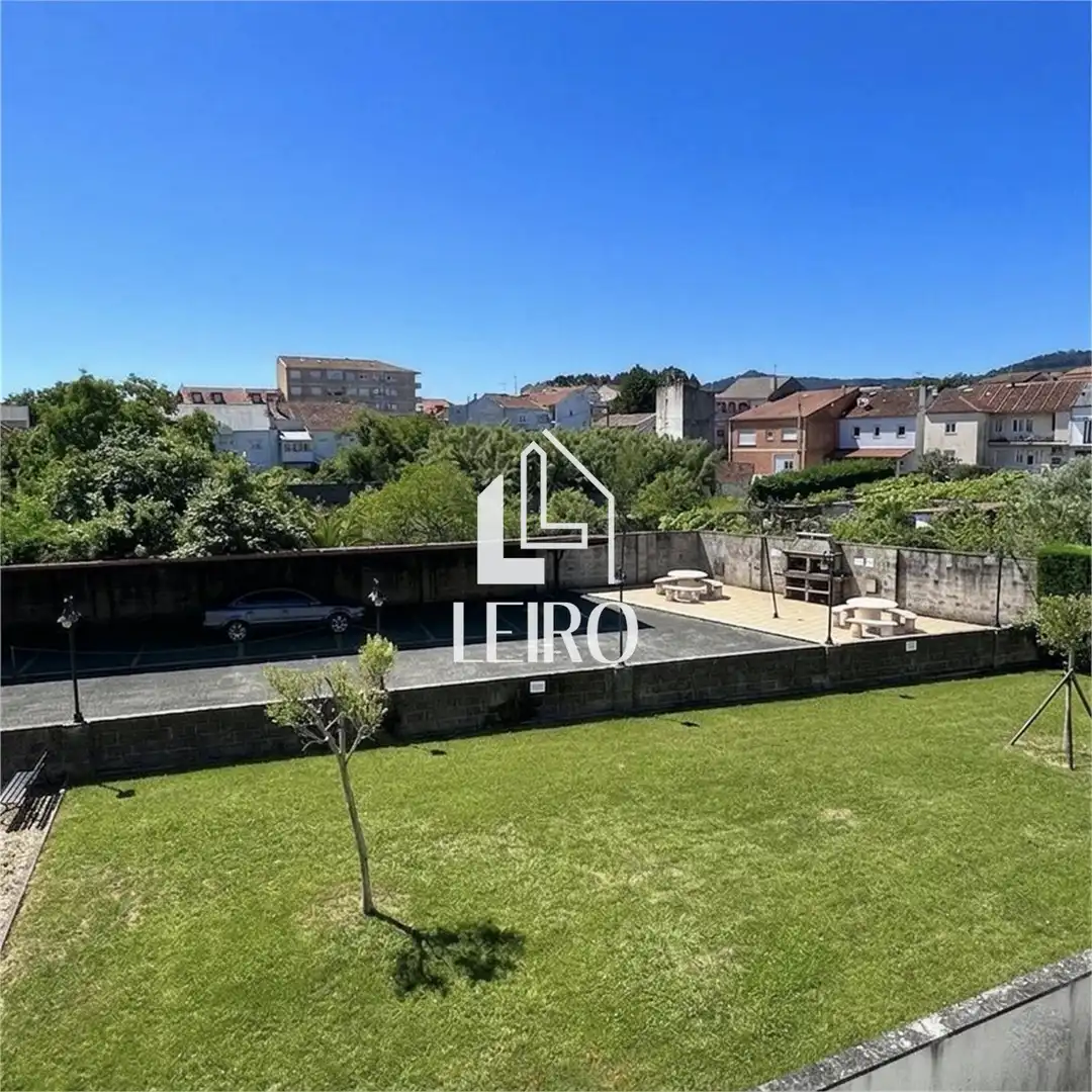 Exterior view of Apartments for sale in Vilagarcía de Arousa  with Heating and Storage room