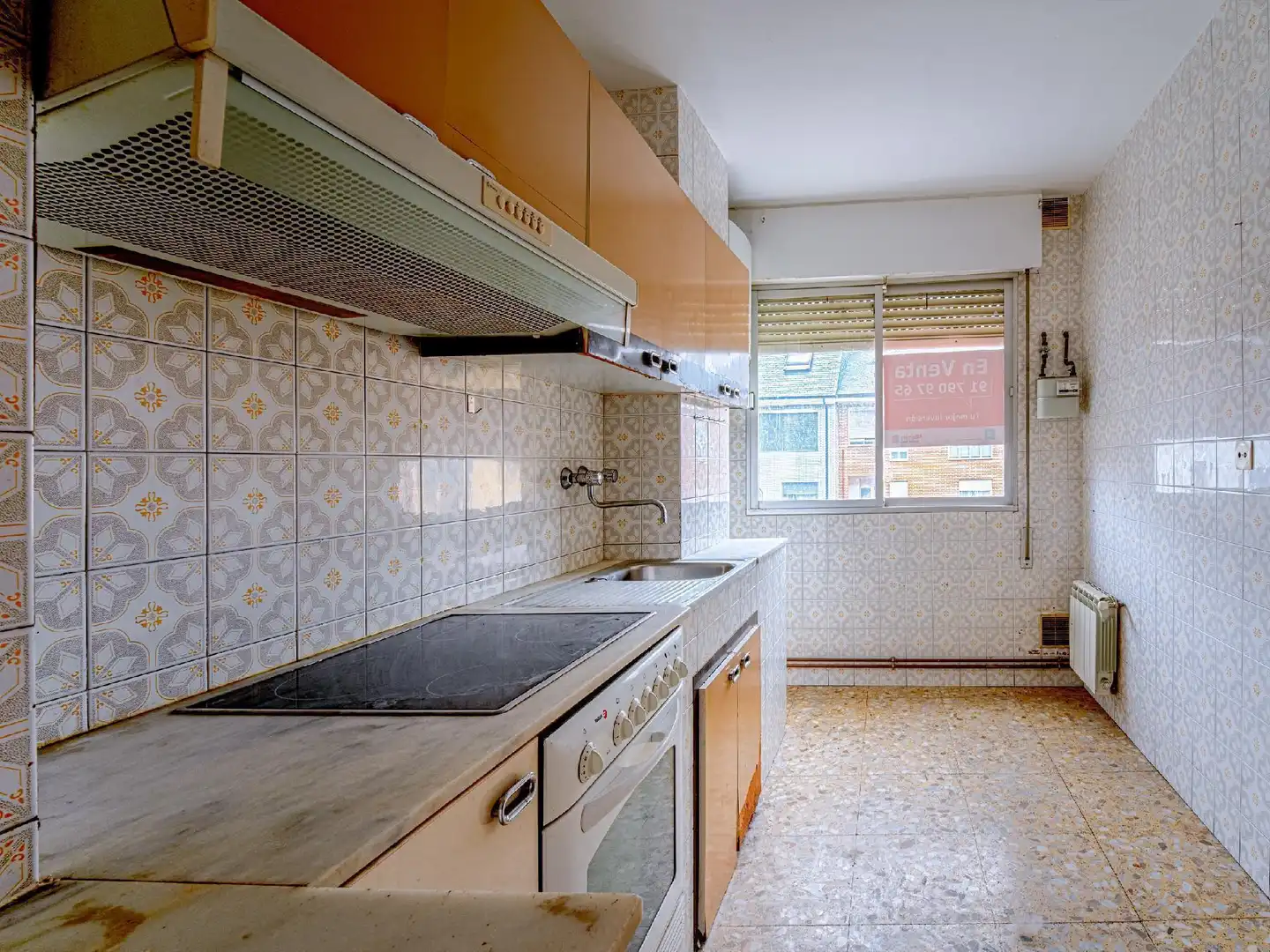 Kitchen of Flat for sale in Ponferrada  with Storage room