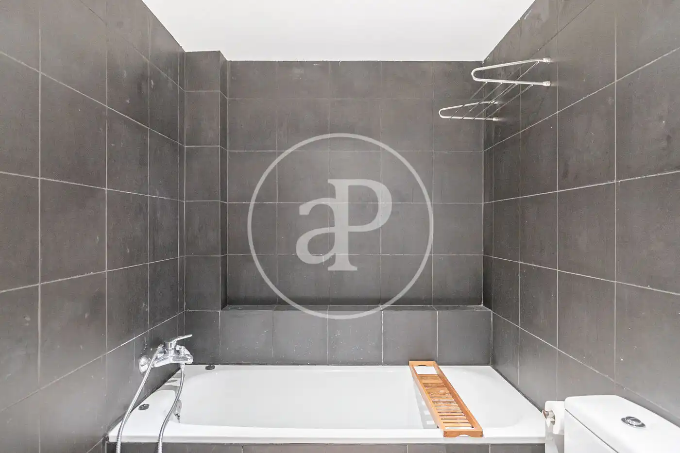 Baño de Piso en venta en Barcelona con Aire acondicionado, Calefacción y Terraza