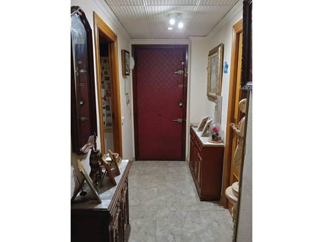 Piso en Venta en Calle Degà Ramón Arnau en Les Tendetes - Avenida Burjassot