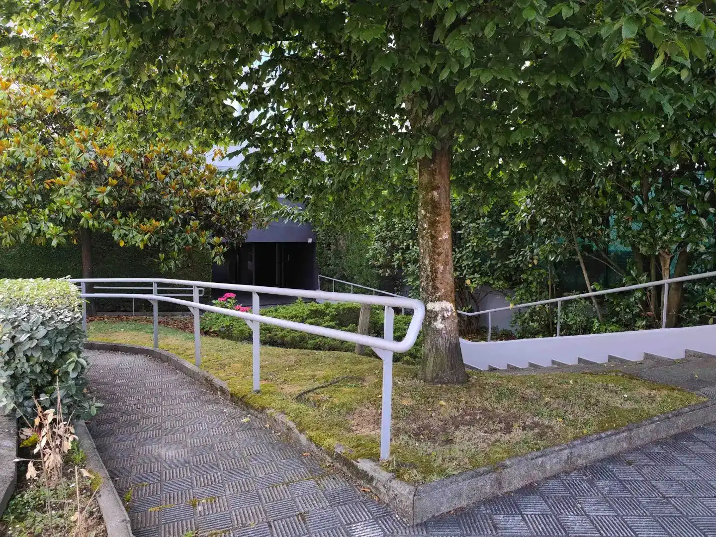 Vista exterior de Pis en venda en Donostia - San Sebastián  amb Balcó