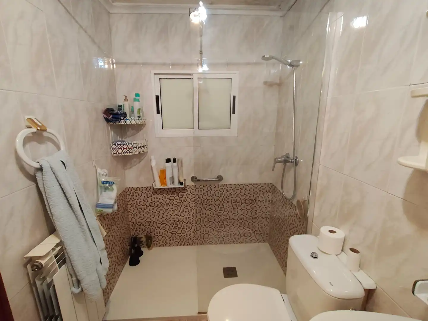 Bany de Casa o xalet en venda en Brahojos de Medina amb Calefacció, Jardí privat i Traster