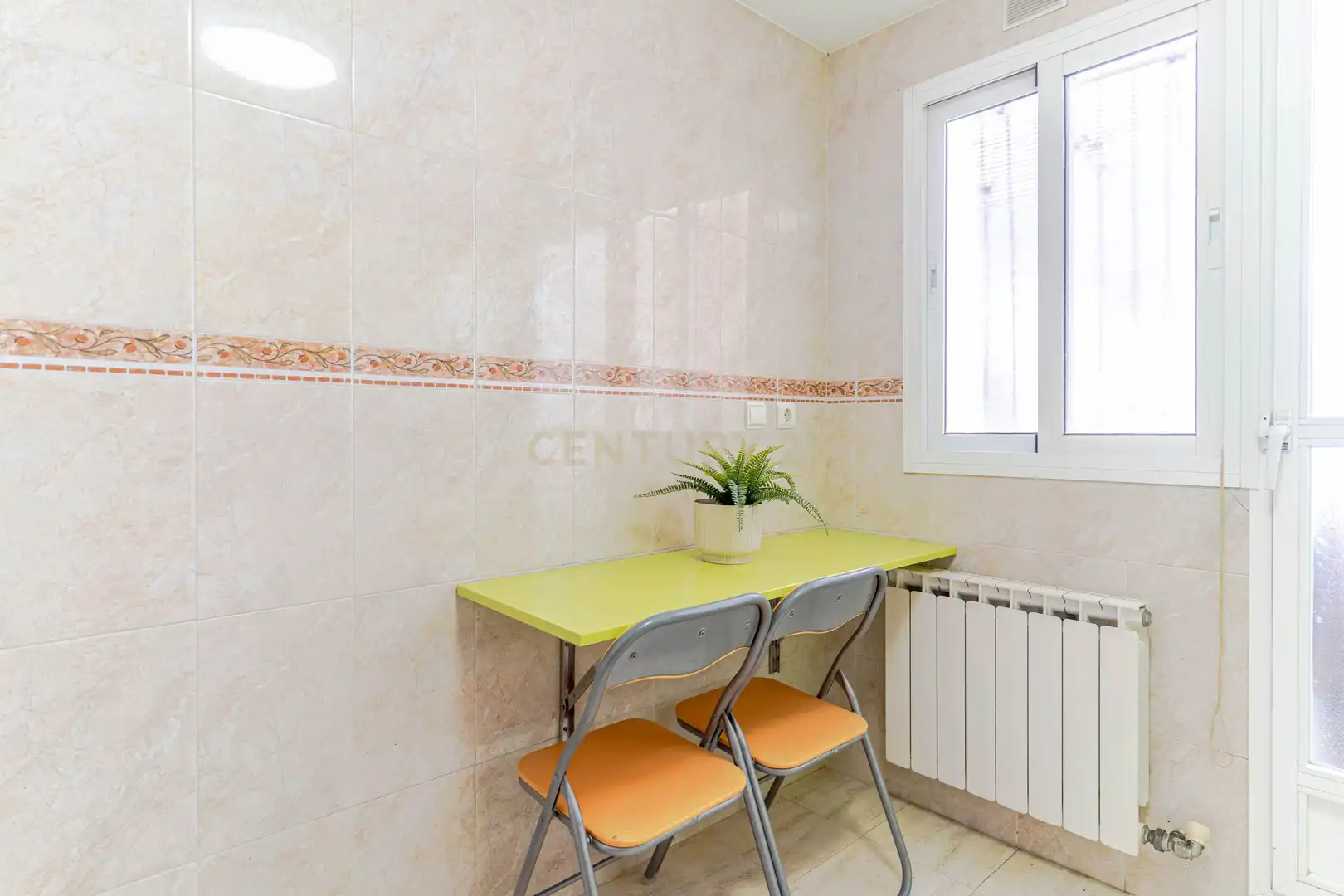 Dormitori de Apartament en venda en Churriana de la Vega amb Jardí privat i Piscina comunitària