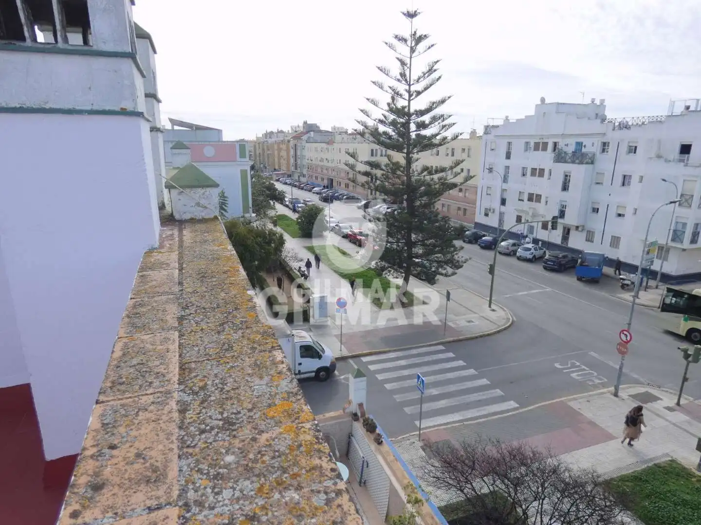 Vista exterior de Casa adosada en venda en El Puerto de Santa María amb Calefacció