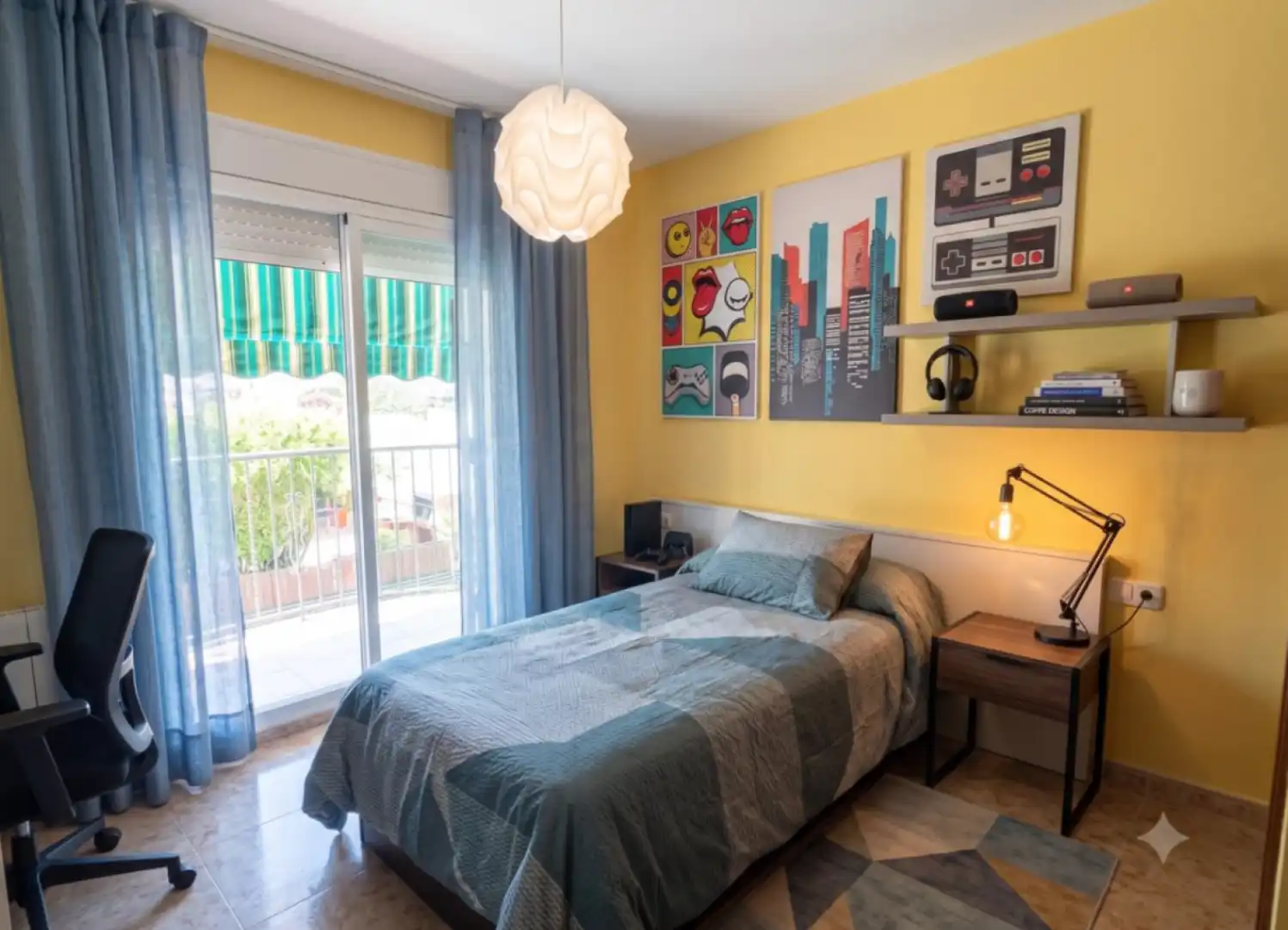 Dormitori de Casa adosada en venda en Vilassar de Mar amb Jardí privat, Terrassa i Piscina