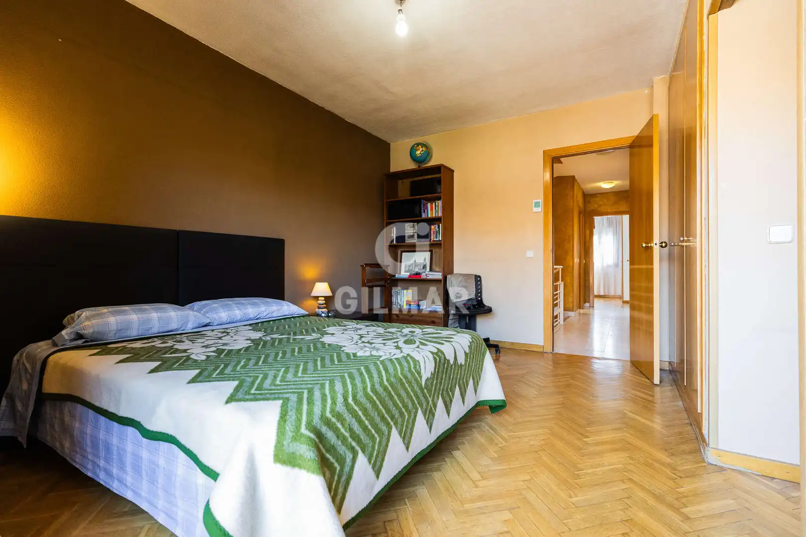 Habitación de Casa adosada en venta en Collado Villalba con Calefacción, Jardín privado y Piscina