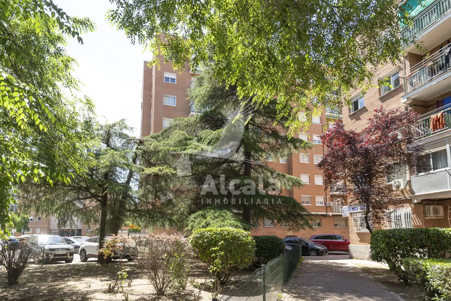 Vista exterior de Pis en venda en Alcalá de Henares amb Aire condicionat, Calefacció i Terrassa