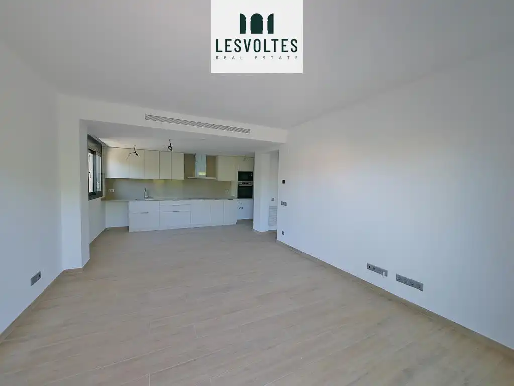 Sala de estar de Piso en venta en Pals con Calefacción, Parquet y Terraza