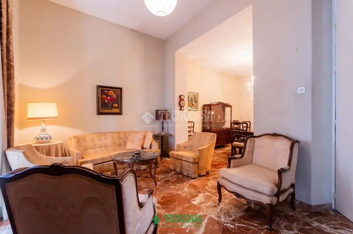 Sala de estar de Casa adosada en venta en Almería con Calefacción y Balcón