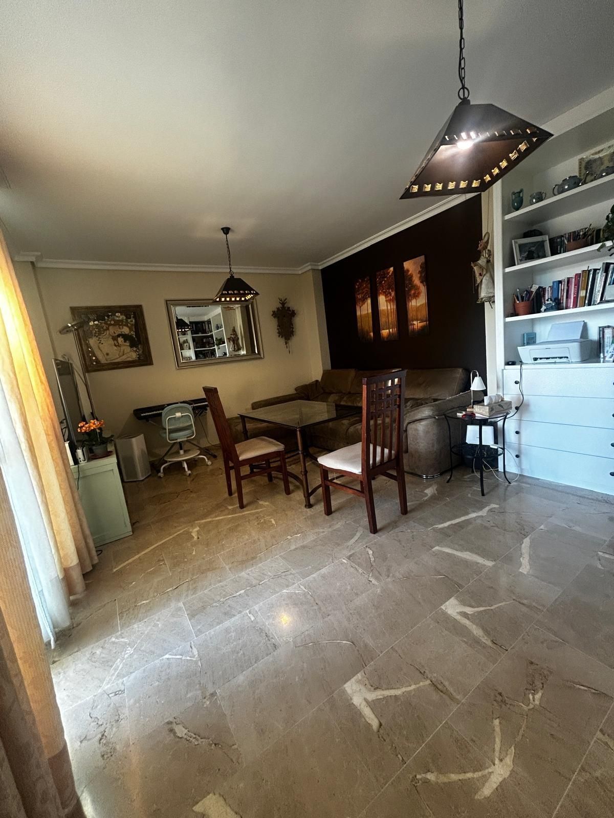 Comedor de Piso en venta en  Córdoba Capital con Aire acondicionado, Calefacción y Jardín privado