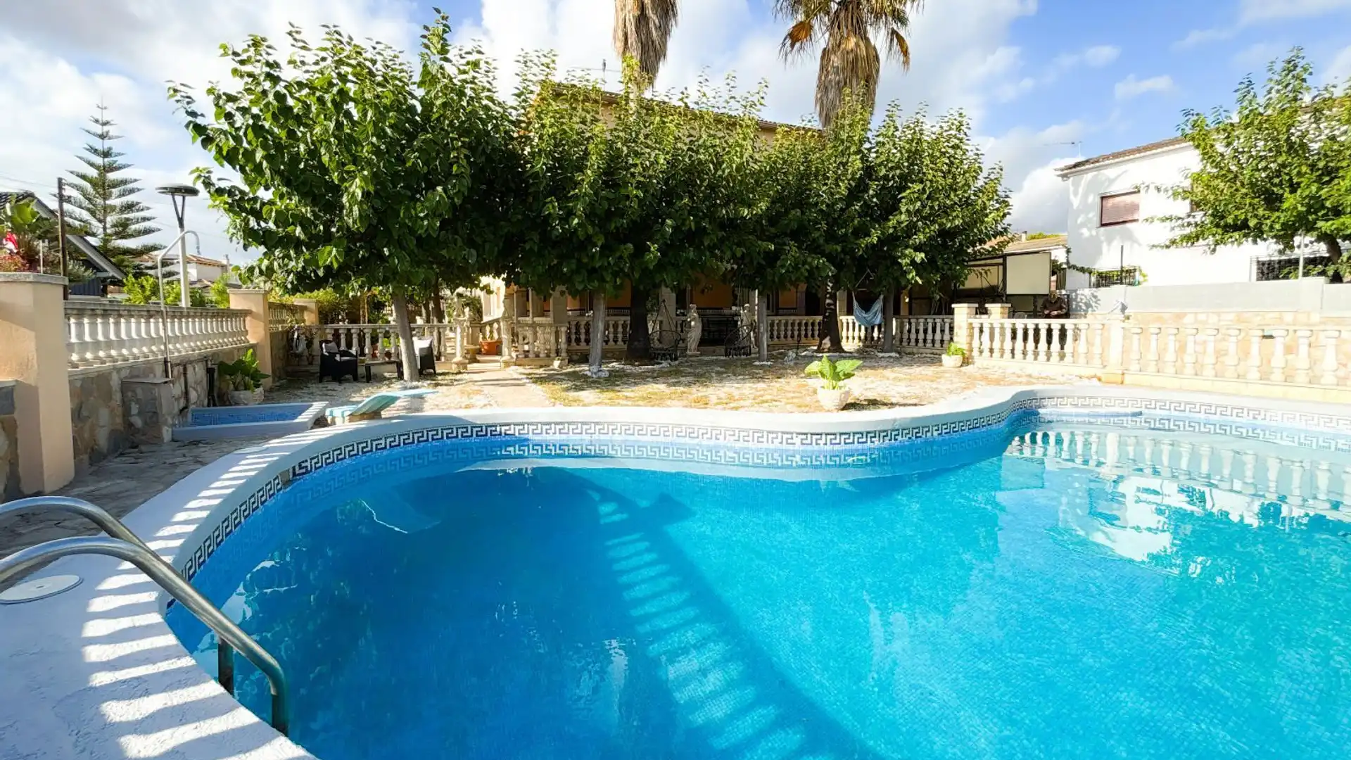 Piscina de Casa o xalet en venda en El Vendrell amb Aire condicionat, Calefacció i Terrassa