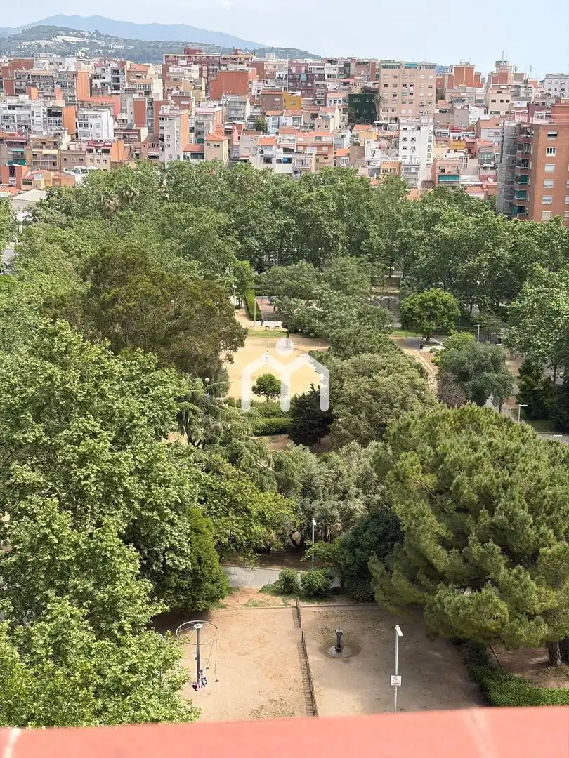 Garden of Flat for sale in Badalona  with Air Conditioner, Heating and Parquet flooring