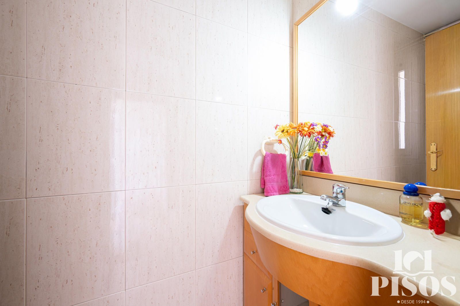 Bany de Casa adosada en venda en Rubí amb Calefacció i Terrassa