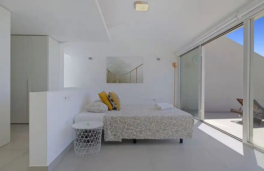 Habitación de Ático en venta en Benalmádena con Aire acondicionado, Terraza y Trastero