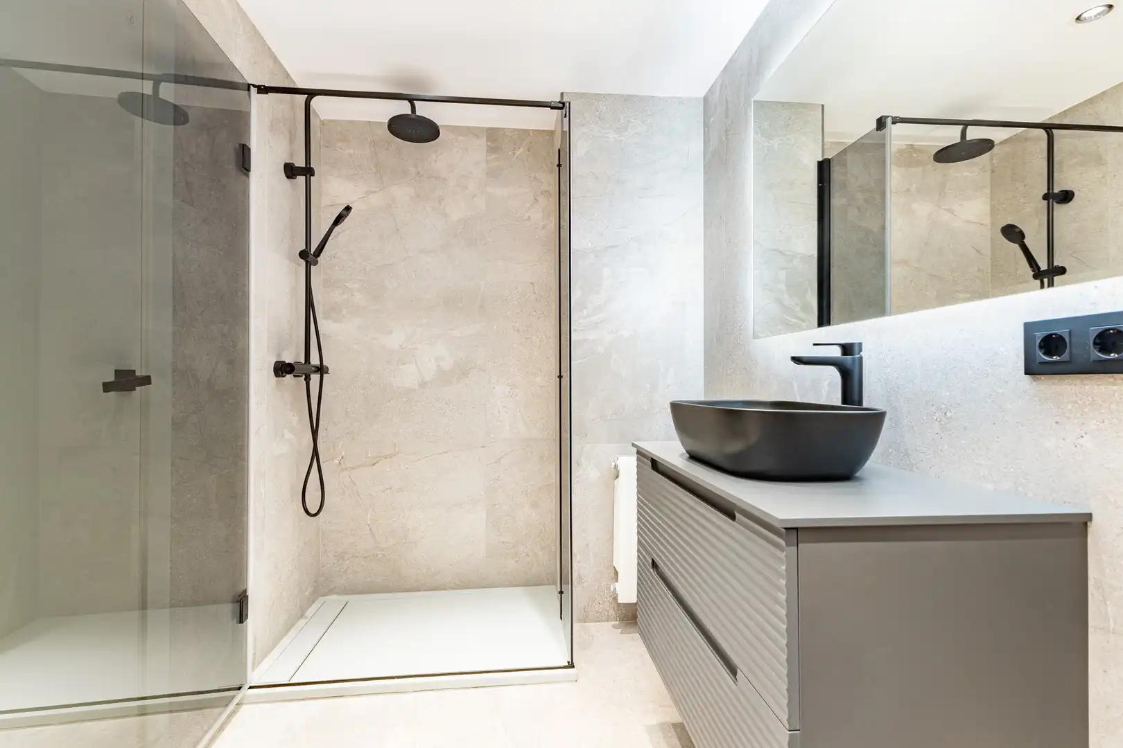 Bathroom of Flat for sale in Gavà  with Air Conditioner, Heating and Parquet flooring