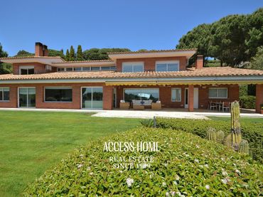 Chalet con piscina en venta en Supermaresme