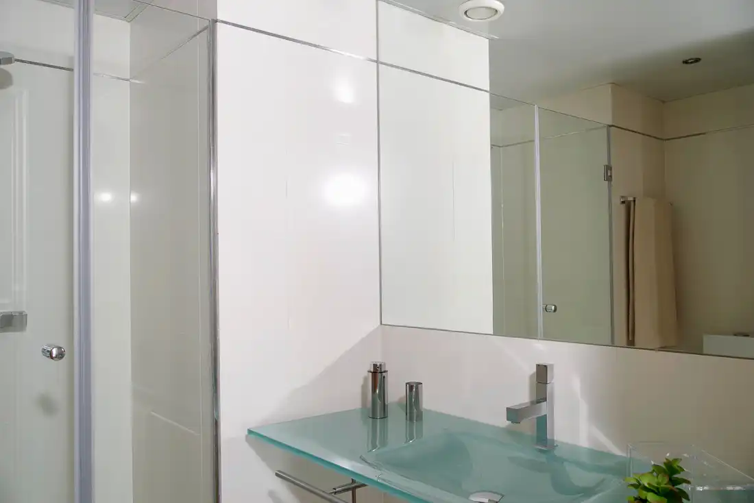 Baño de Piso en venta en Barcelona con Calefacción y Piscina