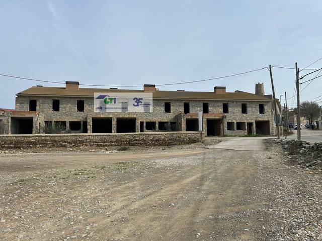 Casa-chalet en Venta en C/ Baja en Almudévar