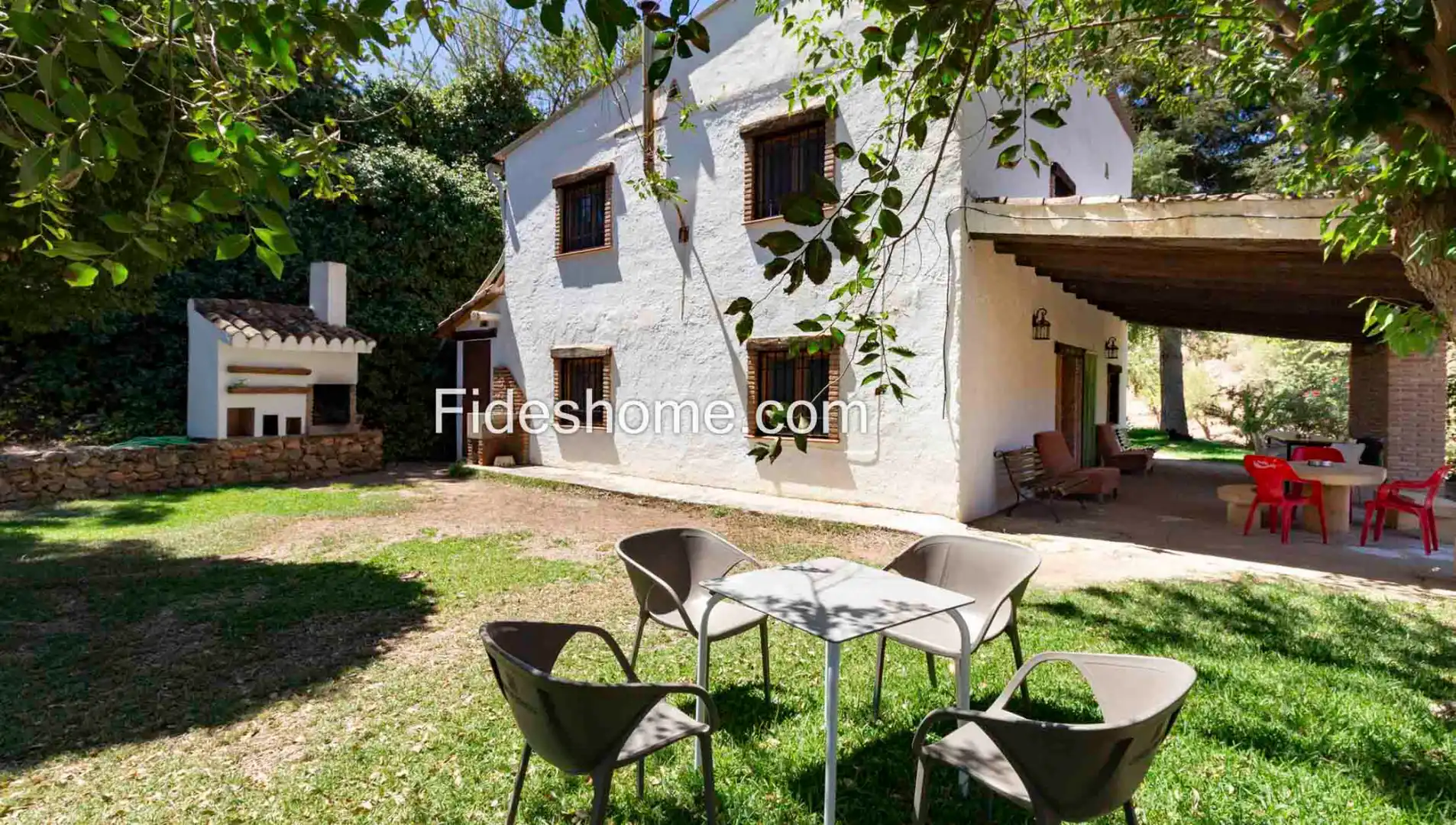 Jardí de Finca rústica en venda en Villamena amb Jardí privat, Piscina i Moblat