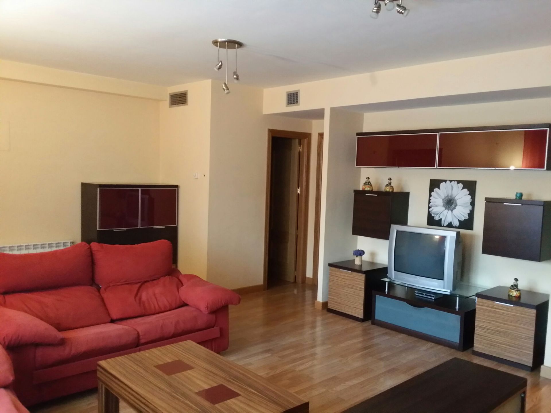 Sala d'estar de Pis de lloguer en Cuarte de Huerva amb Calefacció, Terrassa i Traster