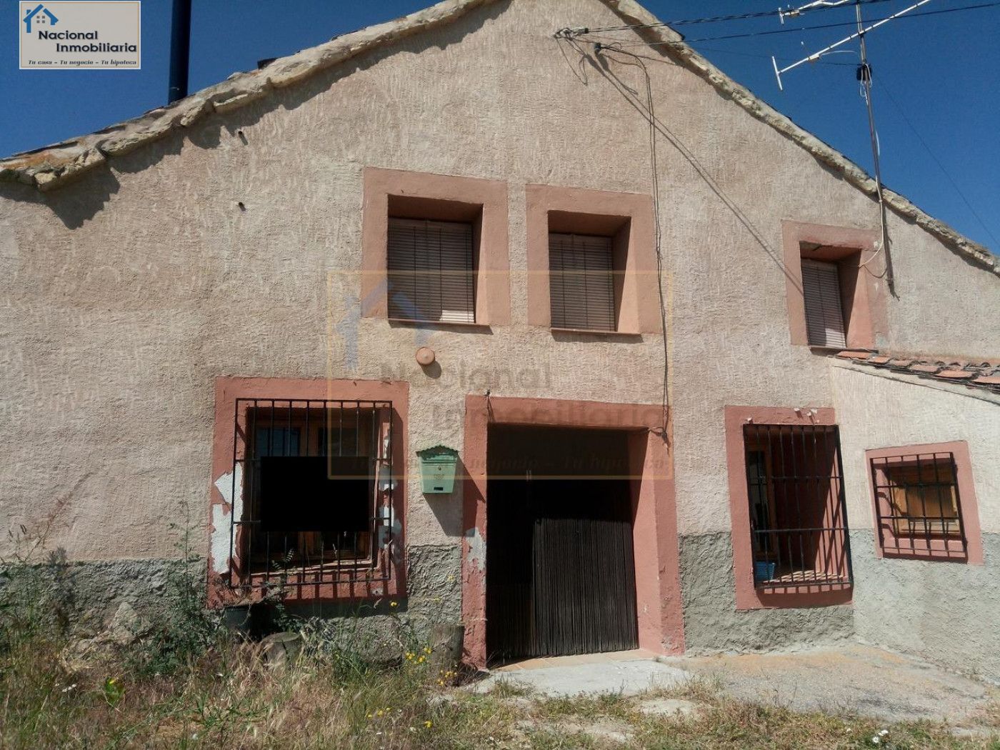 Vista exterior de Finca rústica en venda en Torre Val de San Pedro amb Calefacció i Alarma