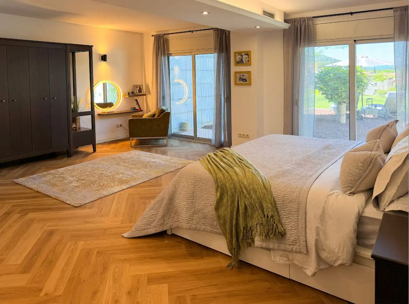 Habitación de Casa o chalet en venta en Celrà con Aire acondicionado, Calefacción y Jardín privado