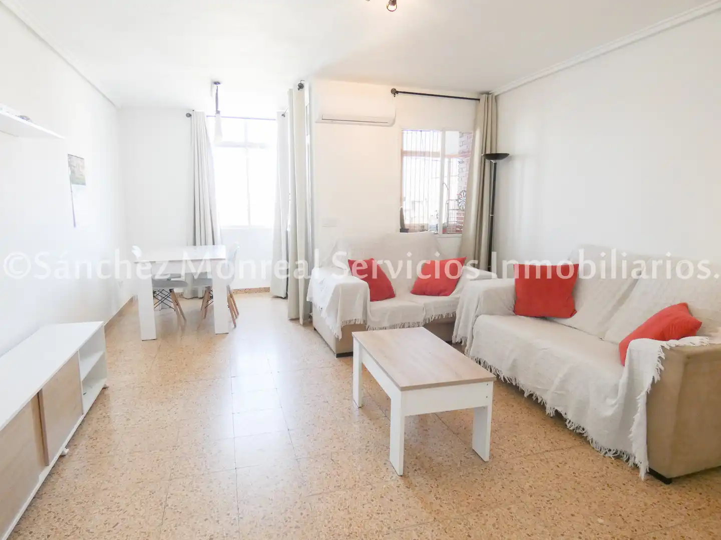 Sala de estar de Piso de alquiler en Alcázar de San Juan con Aire acondicionado, Terraza y Amueblado