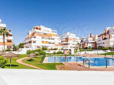 Penthouse with pool for sale in Avenida CIUDAD DE CADIZ