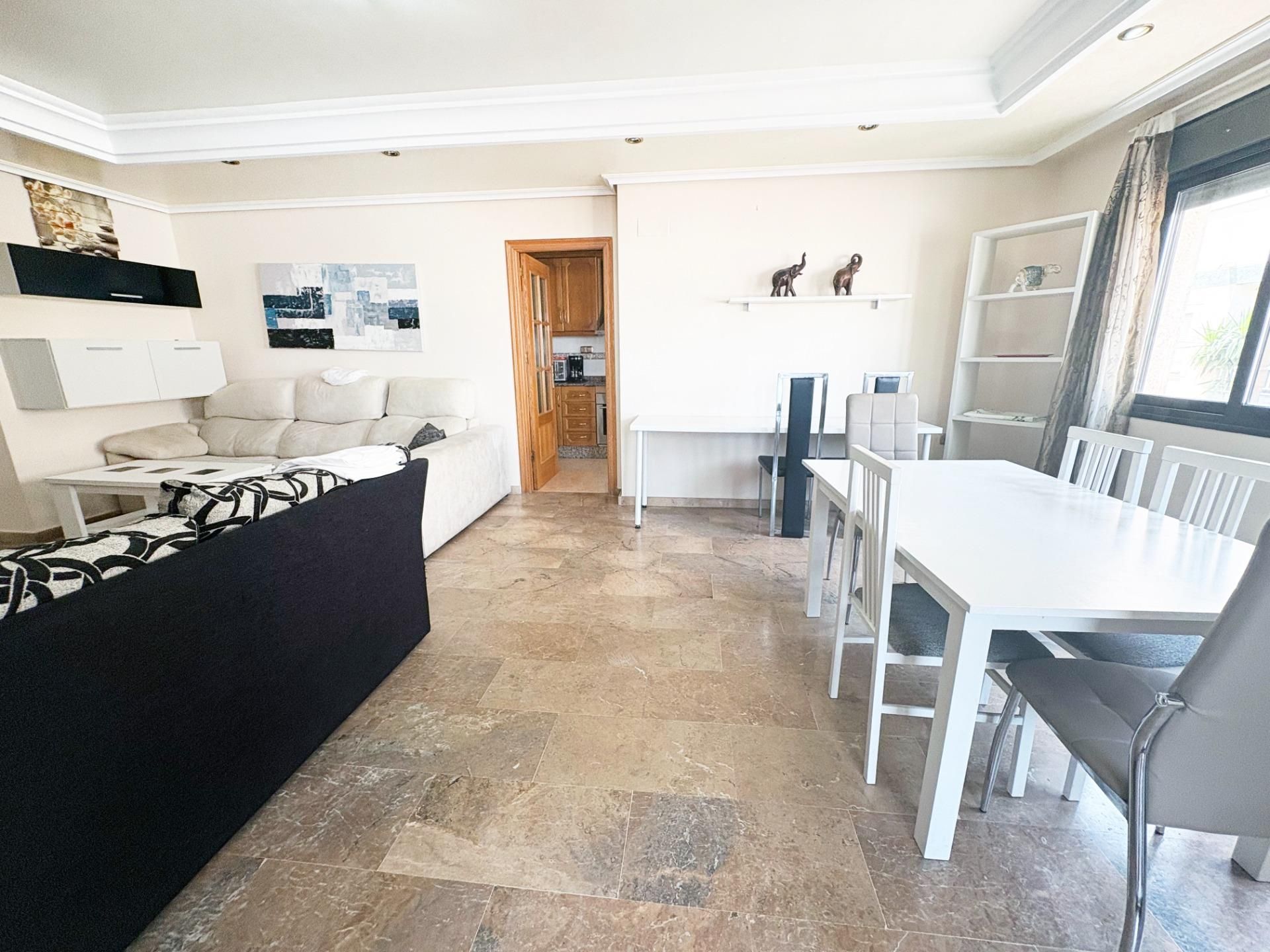 Sala d'estar de Pis en venda en Torrevieja amb Aire condicionat, Terrassa i Moblat