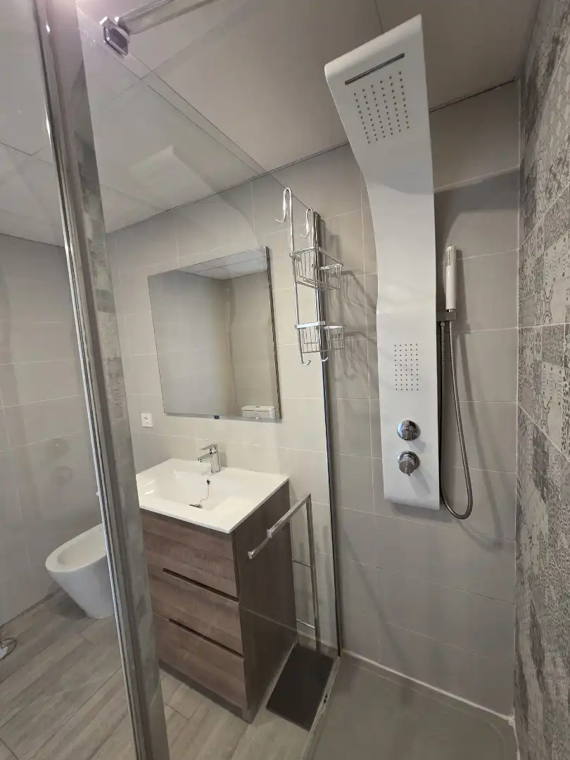 Badezimmer von Wohnungen zum Verkauf in Badajoz mit Klimaanlage, Heizung und Abstellraum