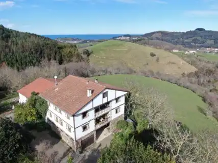 Vista exterior de Finca rústica en venta en Aizarnazabal con Calefacción, Jardín privado y Terraza