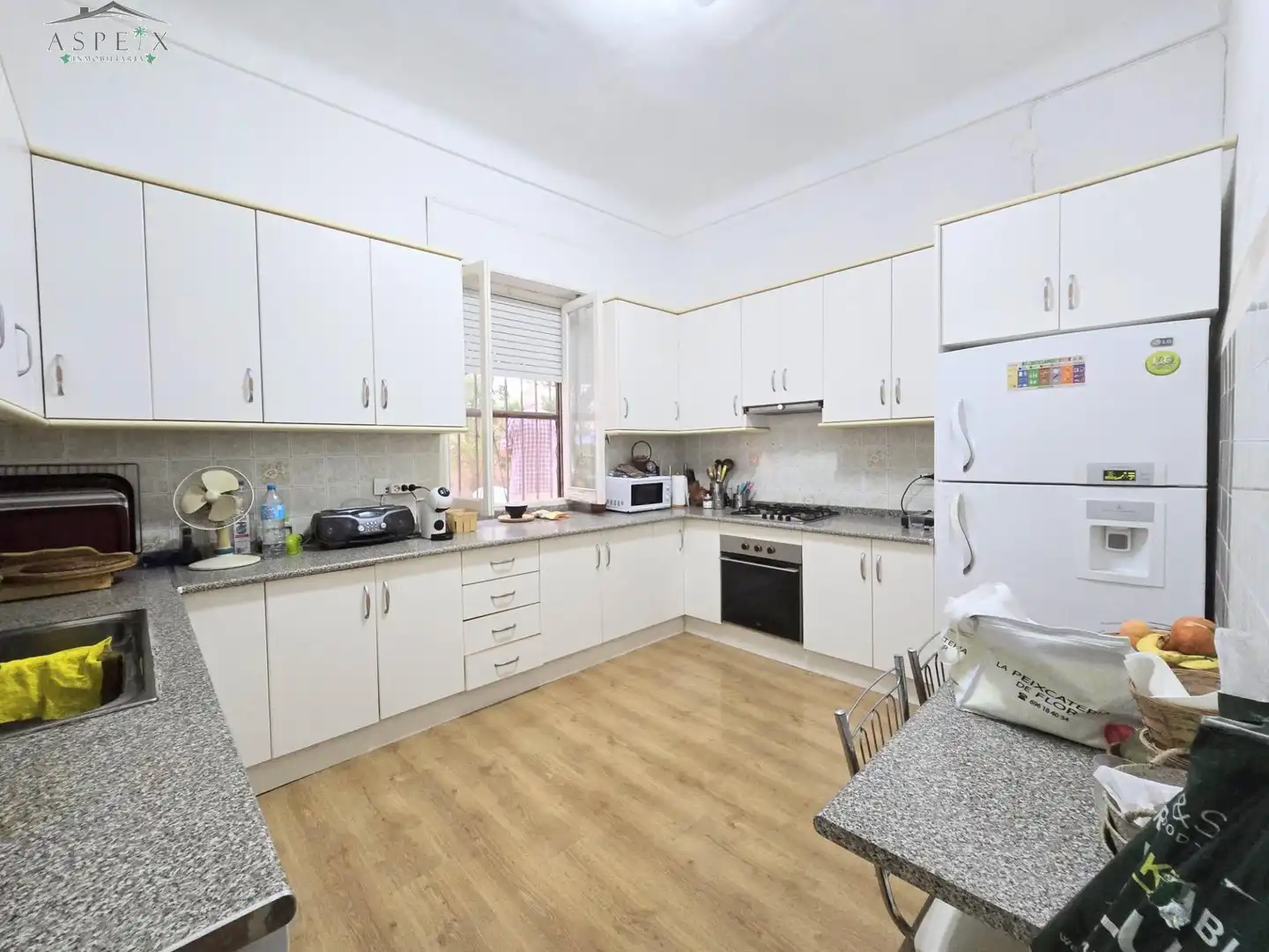 Kitchen of Houses for sale in Aspe  with Air Conditioner and Swimming Pool