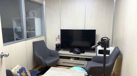 Foto 4 von Fabrikhallen zur Miete in Barri del Centre, Terrassa