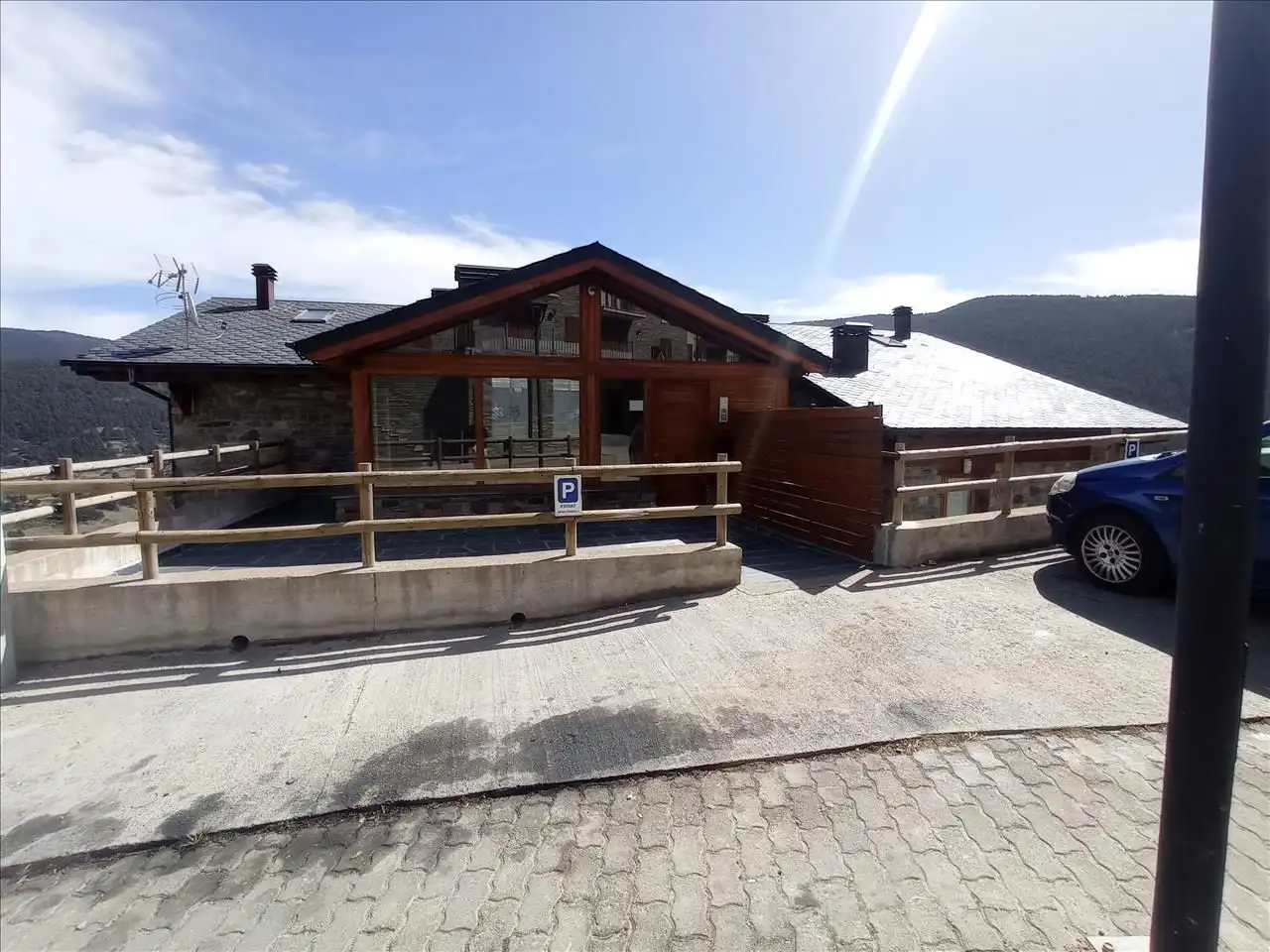 Vista exterior de Piso en venta en Alp