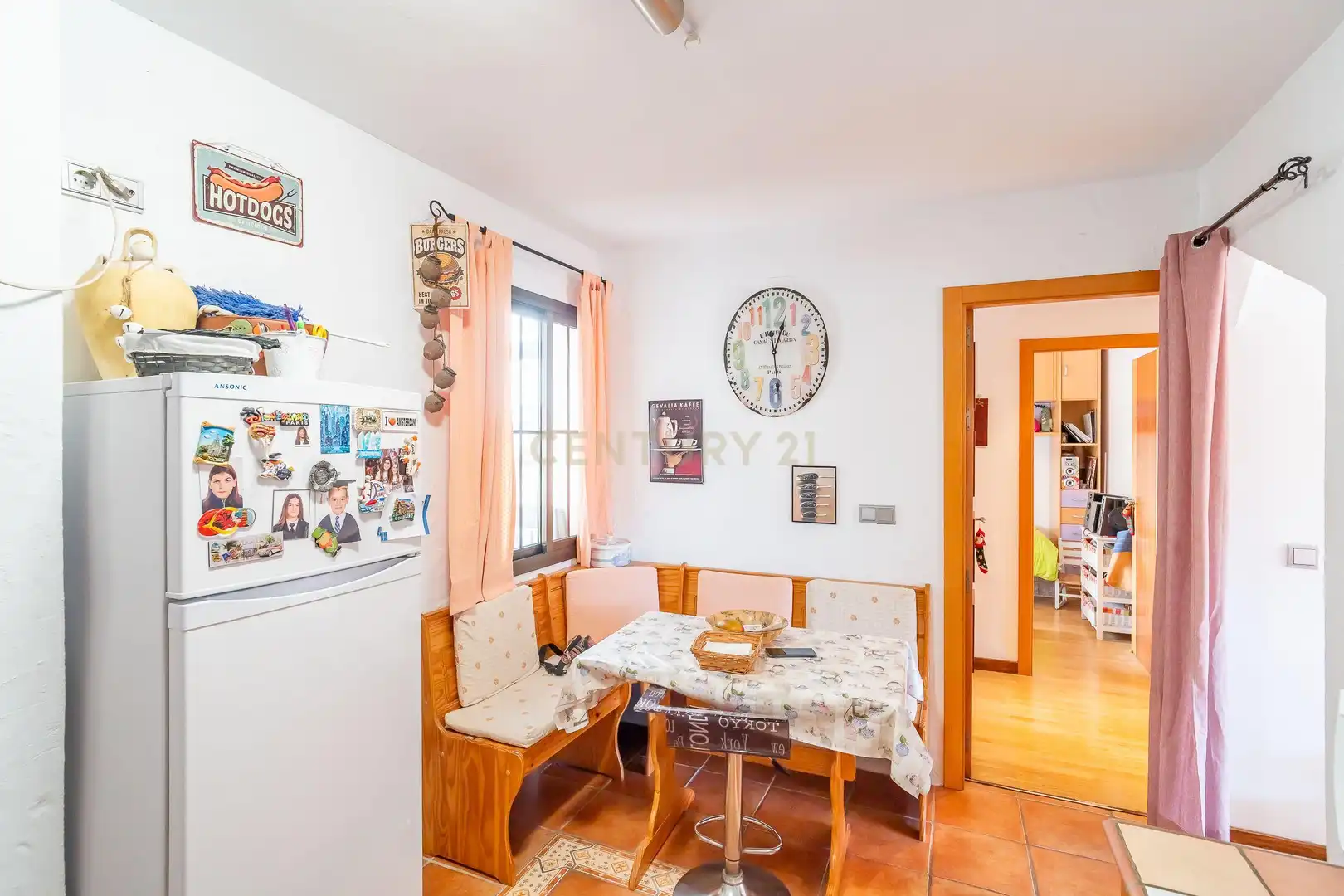 Cocina de Piso en venta en Fuengirola con Piscina y Piscina comunitaria
