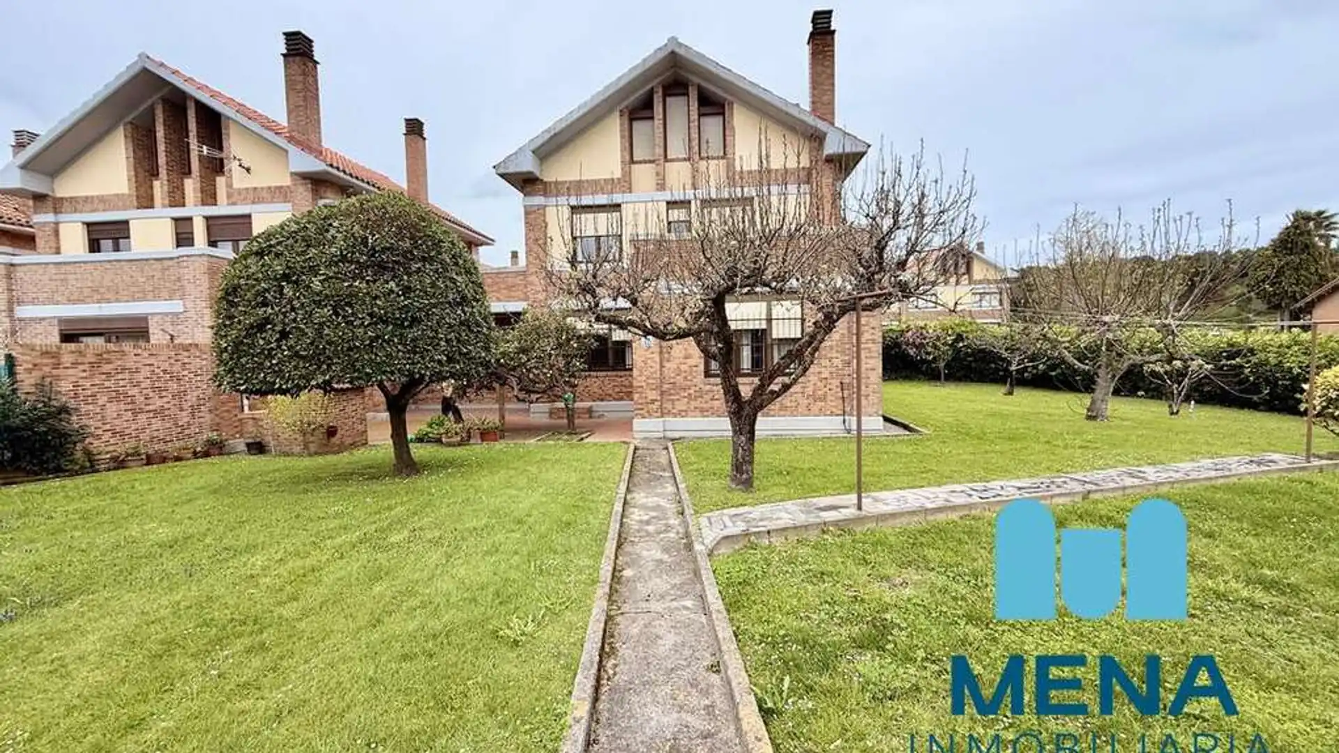 Exterior view of Houses for sale in Santa Cruz de Bezana  with Heating, Private garden and Terrace