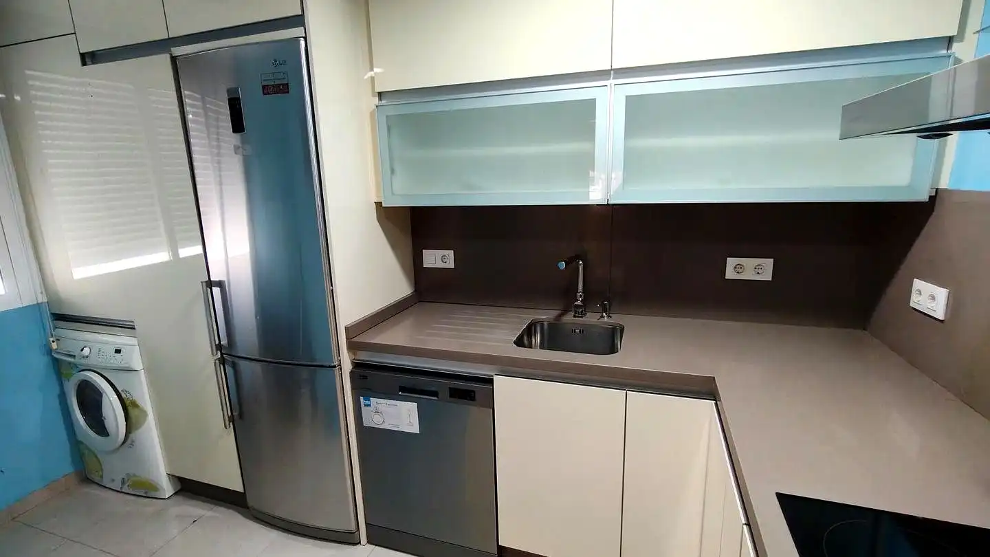 Wohnung zur Miete in Avenida de las Ollerías, Ollerías - San Cayetano