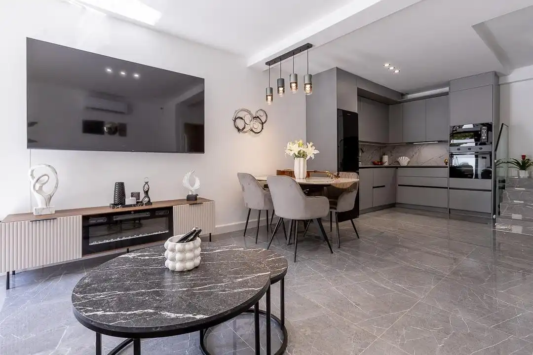 Comedor de Casa adosada en venta en Málaga con Aire acondicionado, Terraza y Amueblado