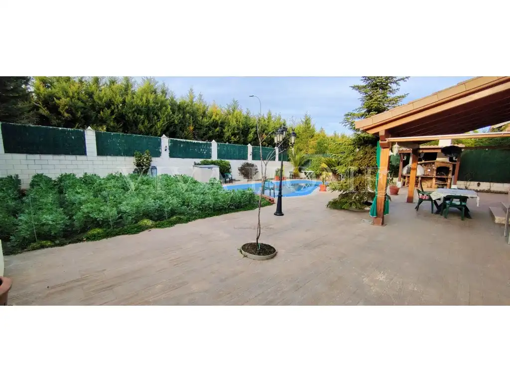 Piscina de Casa o chalet en venta en Rivas-Vaciamadrid