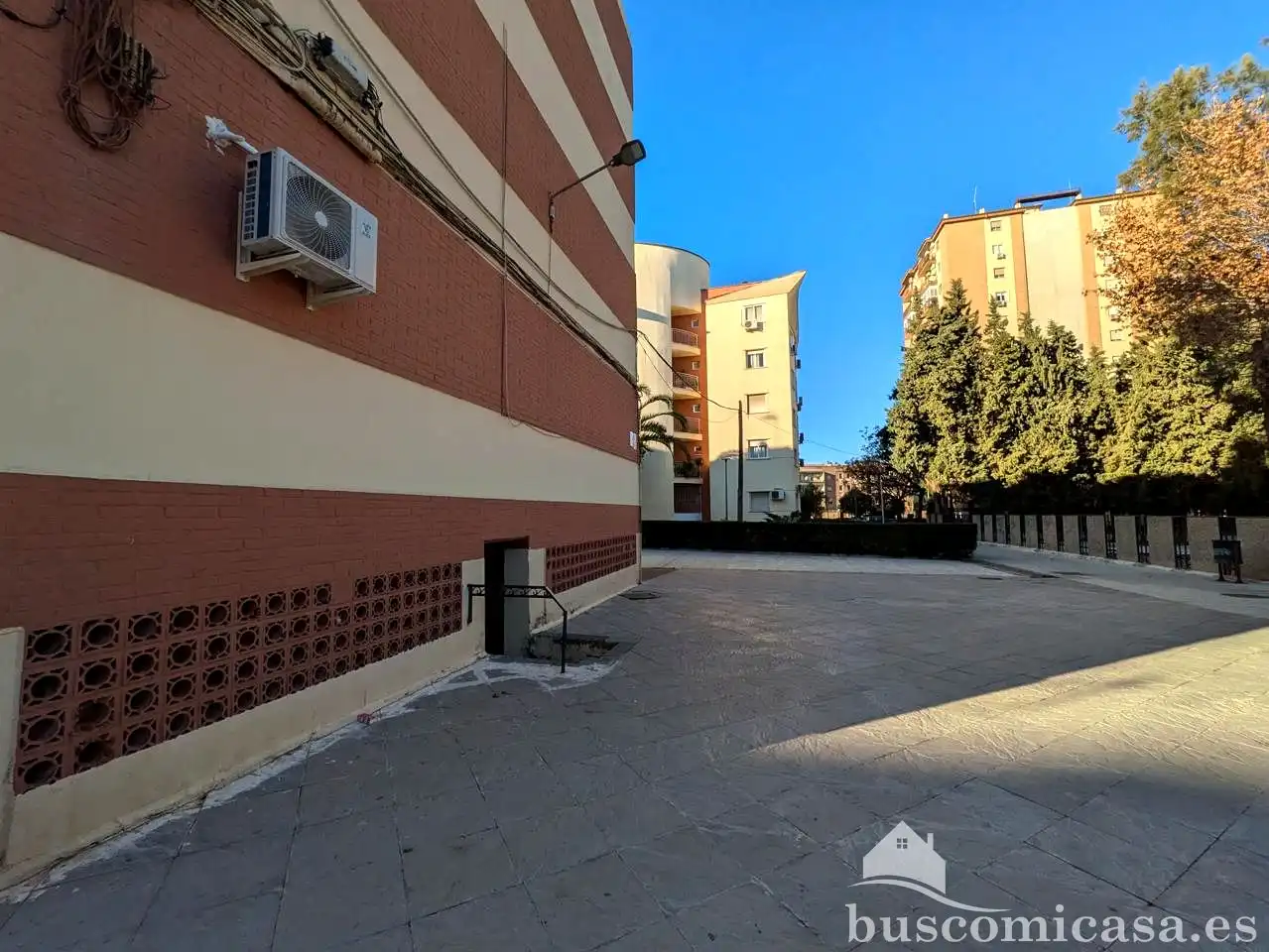 Aparcament de Pis en venda en Linares amb Aire condicionat, Traster i Balcó